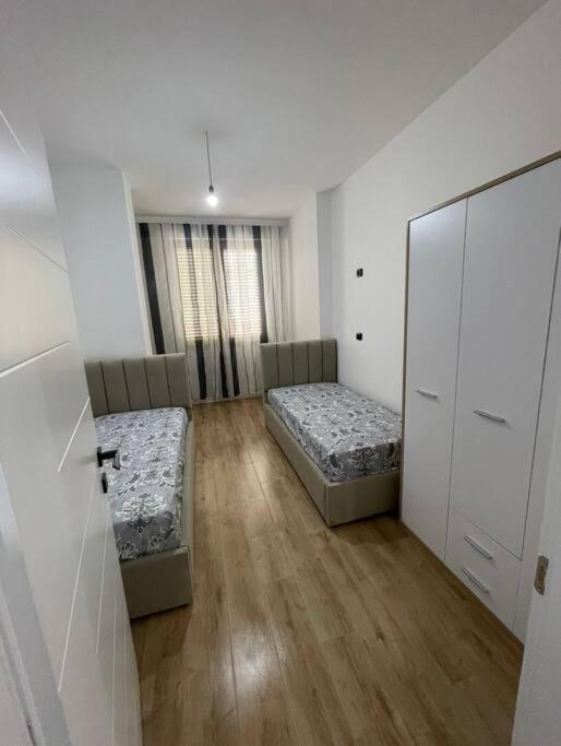 Avi - Daily Rent Apartment Tirana Exterior photo